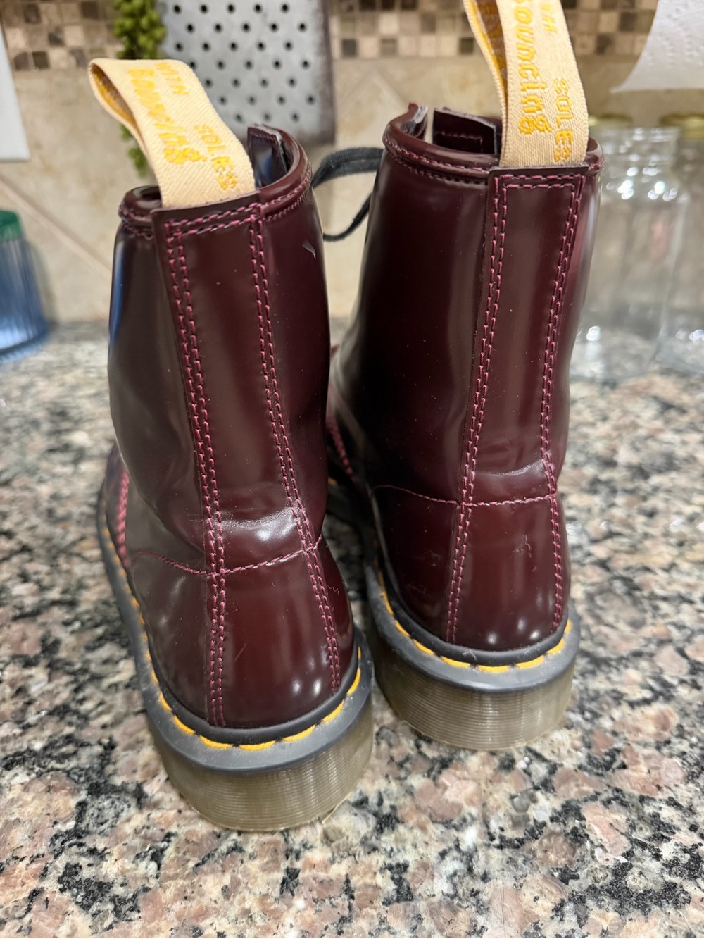 Women’s/Men’s Lace-Up Doc Marten Boots - size W-10/M-9 - Picture 6 of 8